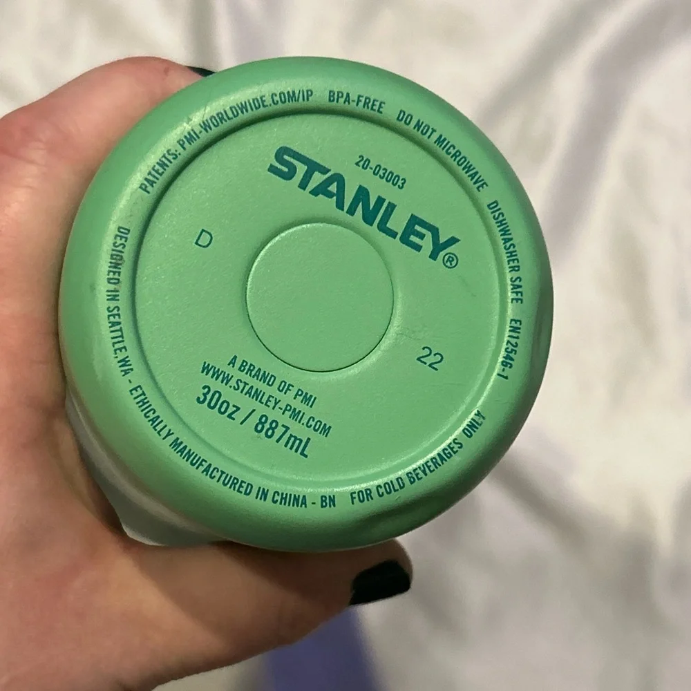 Stanley 30 oz Green Ice Flow Flip Top Tumbler - Picture 5 of 6